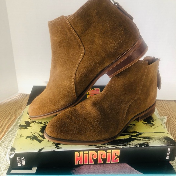 NWT Design Lab by Lord & Taylor Ankle Boot Size 10 Tan Suade - Picture 3 of 9